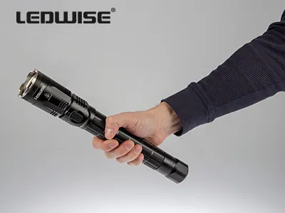 Ledwise Genopladelig Håndlygte 930 Lumen - Professionel Brug m. Trafikkegle - Billede 6