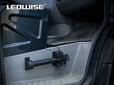 Ledwise Genopladelig Håndlygte 930 Lumen - Professionel Brug m. Trafikkegle - Billede 9