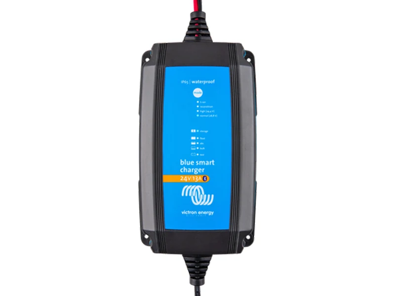 DEFA SmartCharge 24V 13A Intelligent Batterilader - Ledekstralys.dk