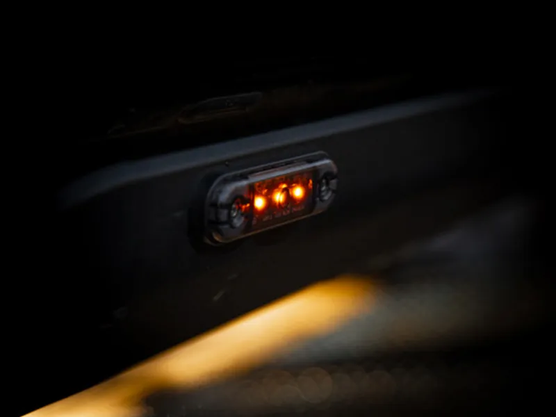 STRANDS Dark Knight Slim Sidemarkeringslampe 3 LED 12-24V - Billede 3
